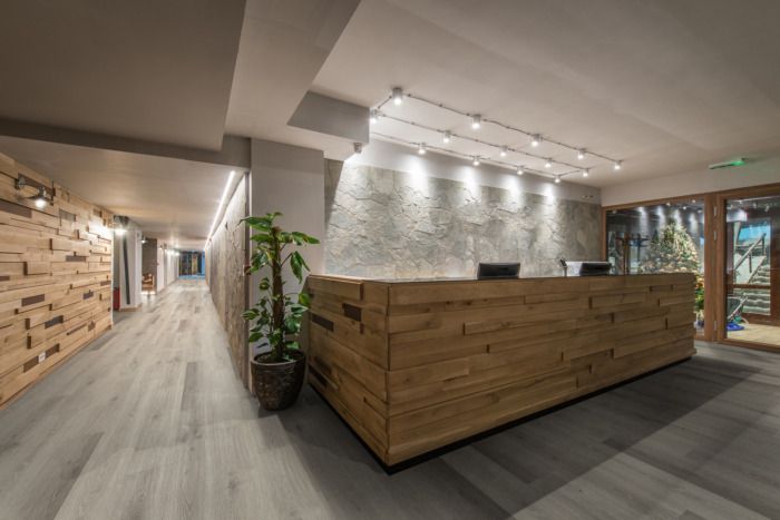 Luvanto Click Plus Misty Elm Flooring 2.2m² - Image 2