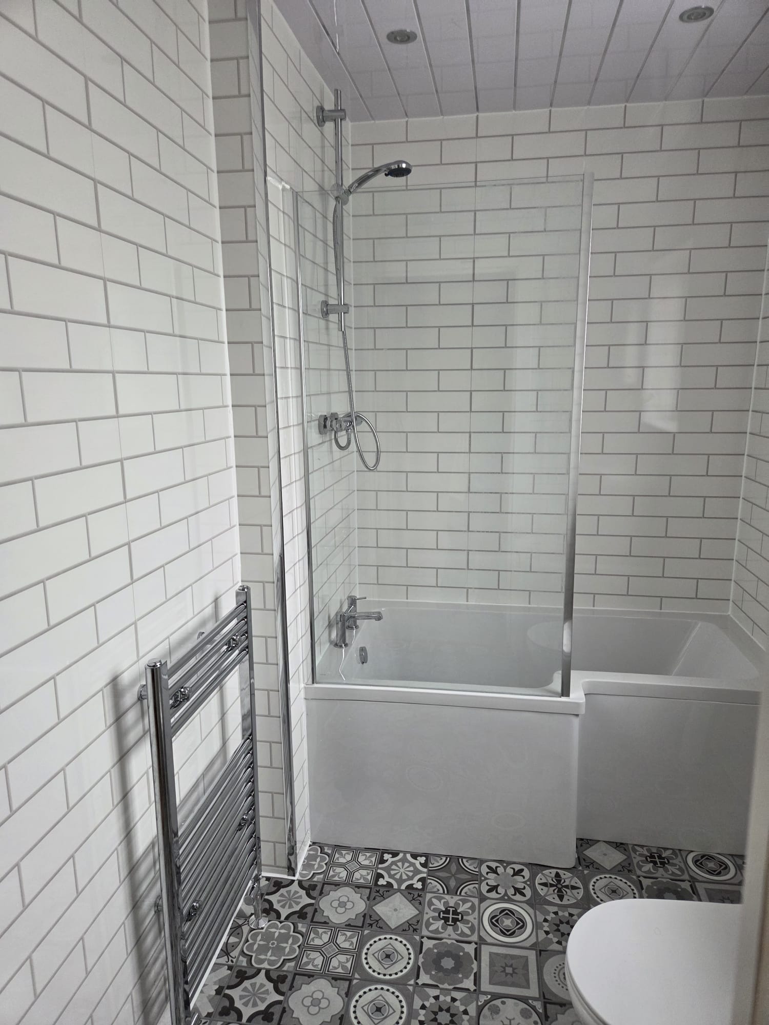 White Brick Tile 1m Wide Wall Panel (Gloss) - Image 3