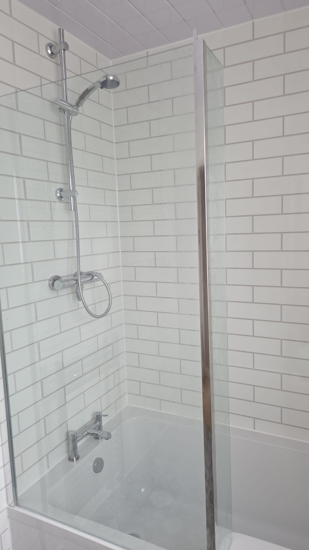 White Brick Tile 1m Wide Wall Panel (Gloss) - Image 5
